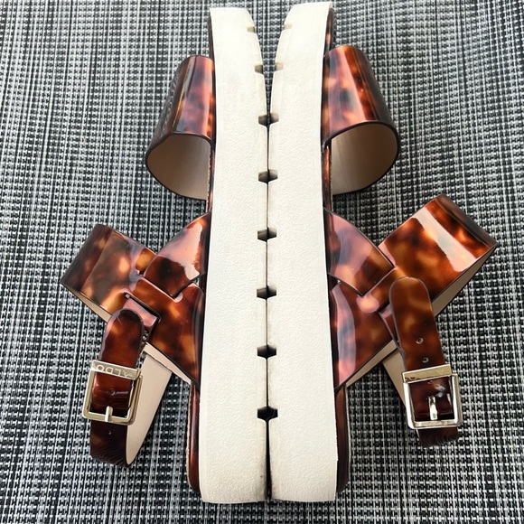 Aldo Flat Form Sole Faux Tortoiseshell Sandals Size 9 Great Condition - Picture 9 of 10